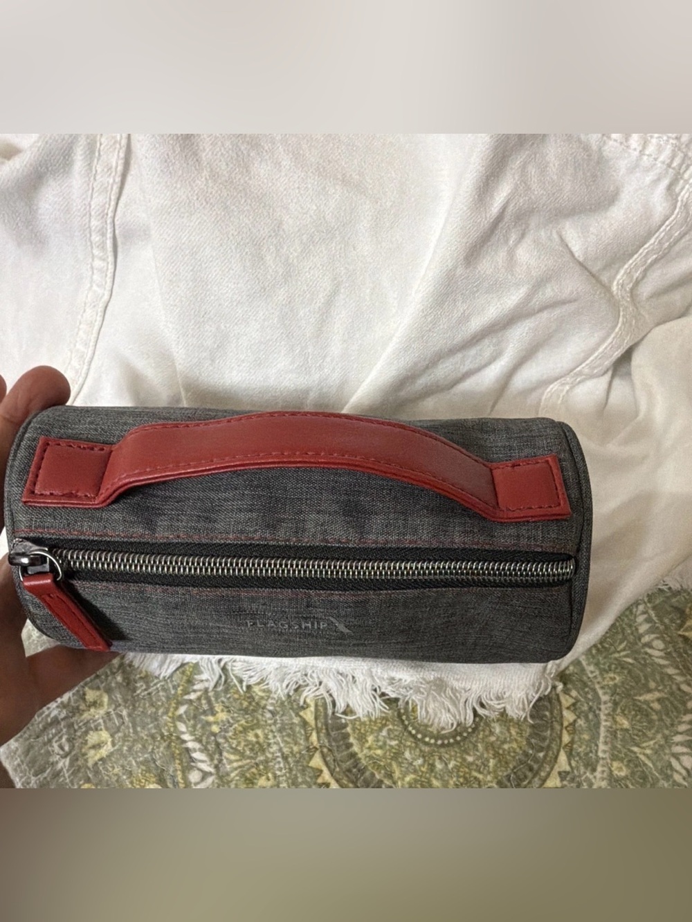 Men's 13 lune Flagship x Formia Gray Cylindrical Zippered Travel Pouch Red Handl - Picture 2 of 7